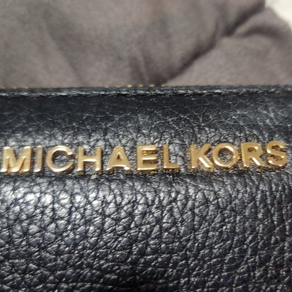 Michael Kors wallet - Picture 1 of 6